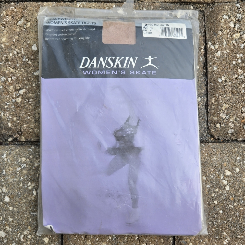 NWT Danskin Womens Size C Heavyweight Footed Ice Skating Figure Skating Tights